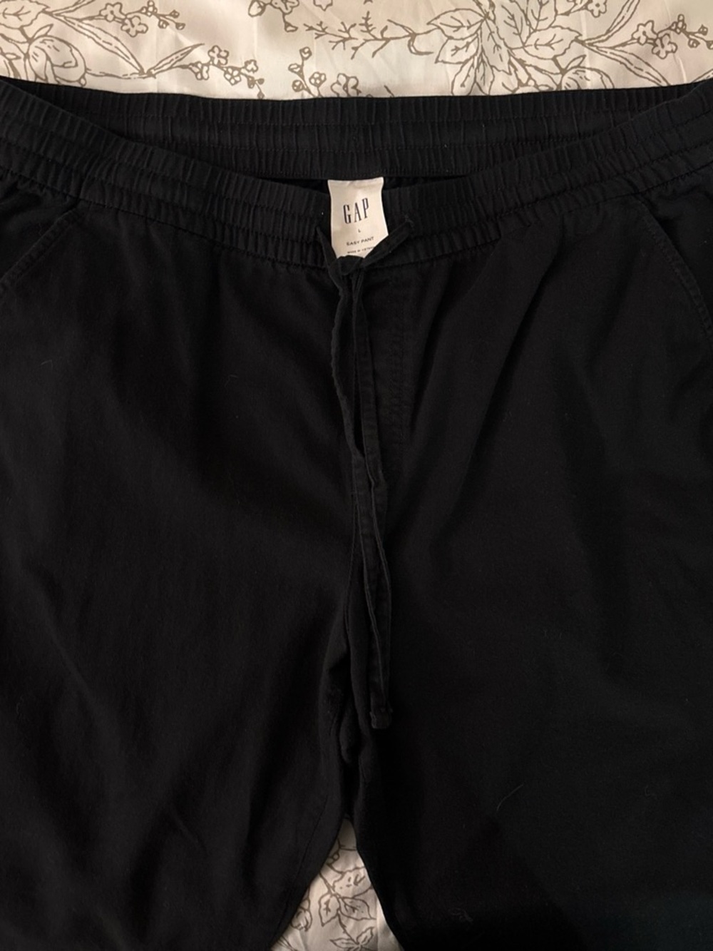 GAP Black Cropped Drawstring Pants